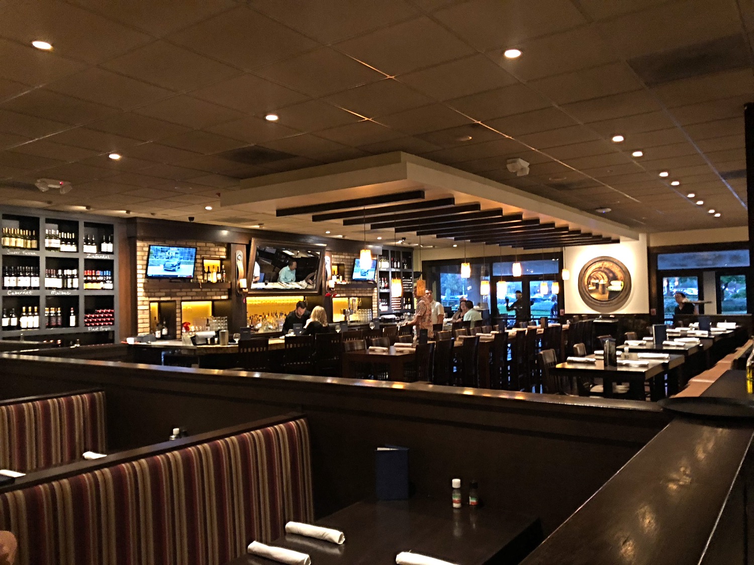 Carrabba's Italian Grill: Family Favorites and a Warm Atmosphere